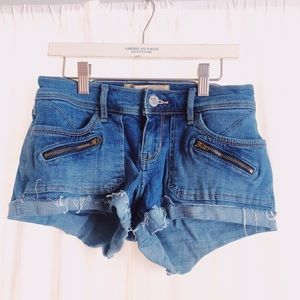 Hollister short-short low rise 2” inseam size:3